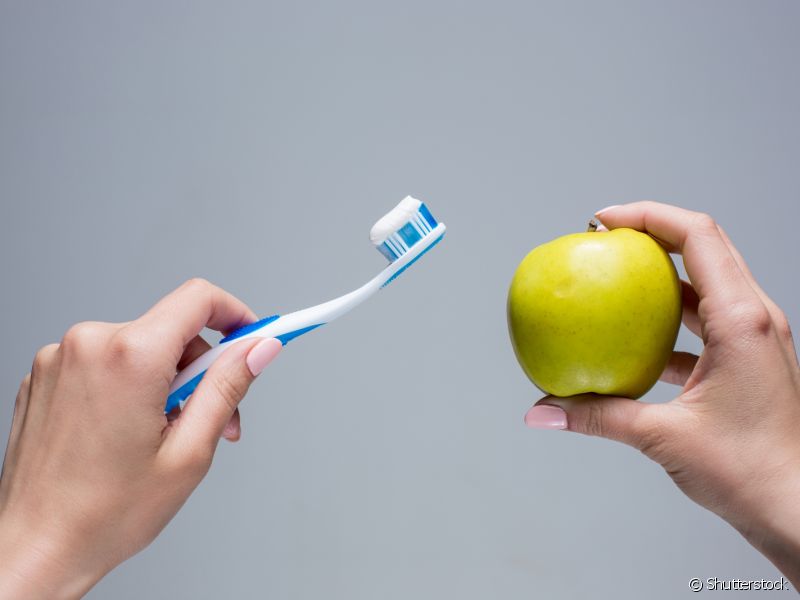 Mantenha bons hábitos e faça uma higiene bucal tranquila para controlar ou evitar a sensibilidade dentária.