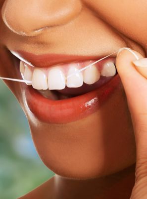 O fio dental ideal para você: saiba como escolher o tipo correto para o seu caso