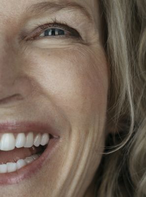 10 coisas que causam amarelamento dentário: saiba o que evitar para manter o sorriso branco